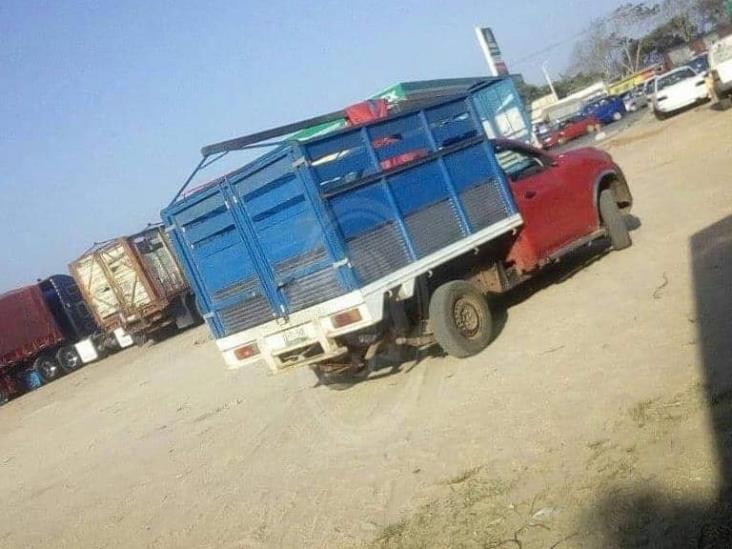 Reportan robo de taxi y una camioneta en carreteras del sur