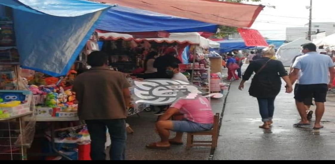 Por comprar de Reyes, aplican filtros sanitarios en el centro