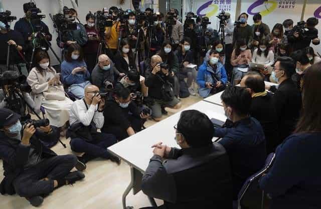 Más de 50 opositores detenidos en la mayor redada hasta hoy en Hong Kong
