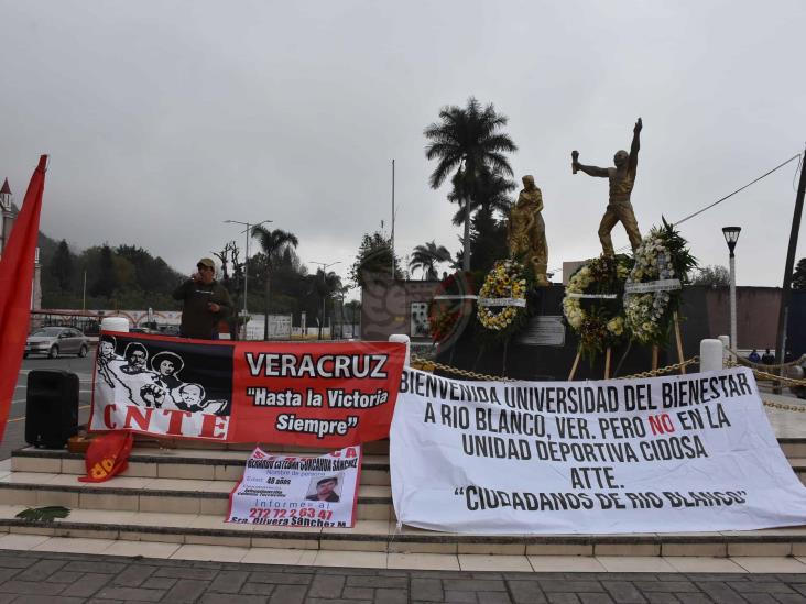 Conmemoran en Río blanco a los Mártires del 7 de enero