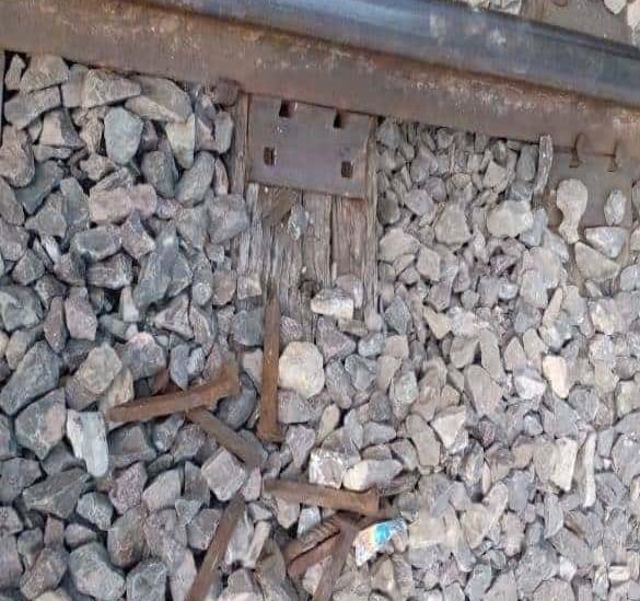 Asaltantes de trenes atacan a balazos a policías en Acultzingo