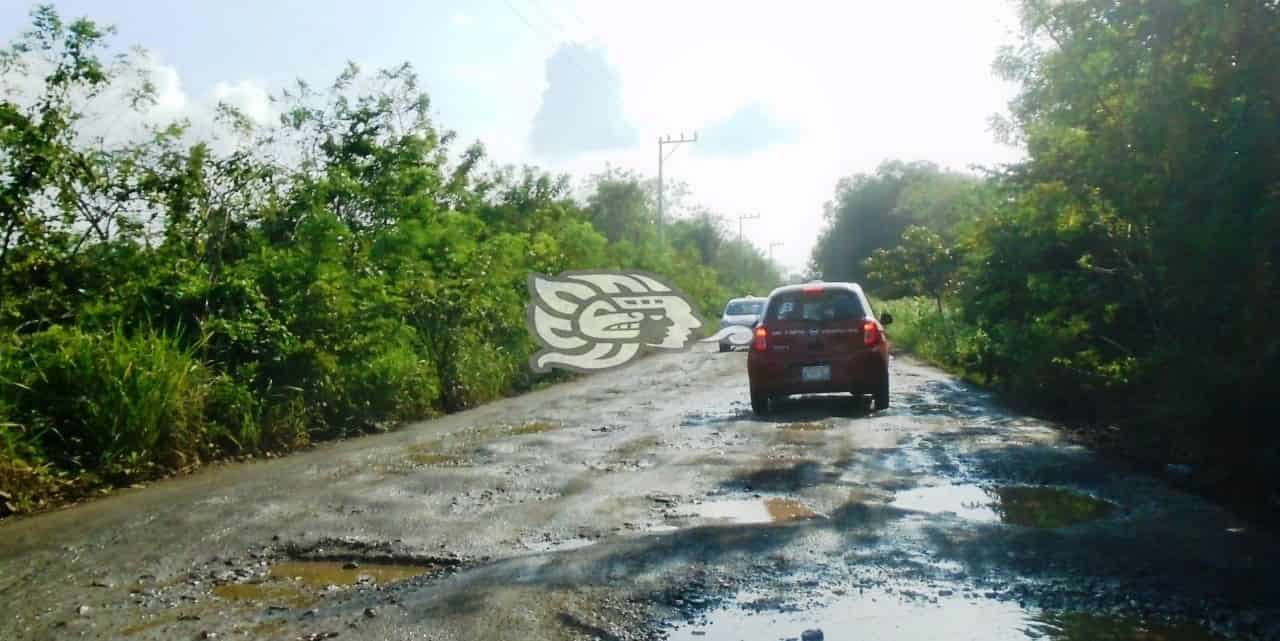 Trabajadores del transporte público de la sierra piden asfaltado de carreteras 