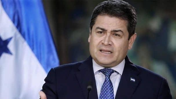 Fiscales de EU acusan al presidente de Honduras de proteger a narco