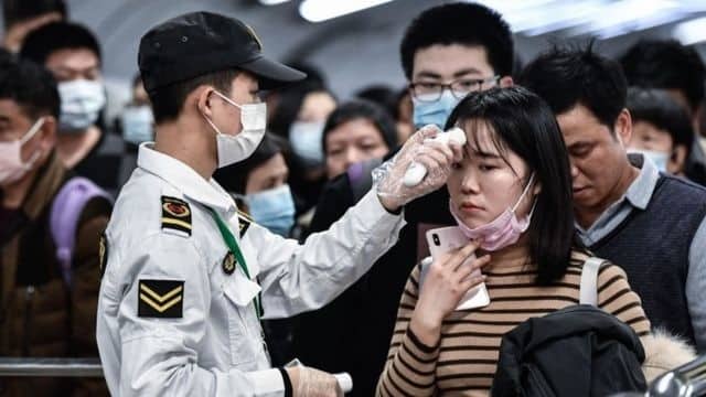 Contagios de Covid-19 en el mundo rebasan los 90 millones