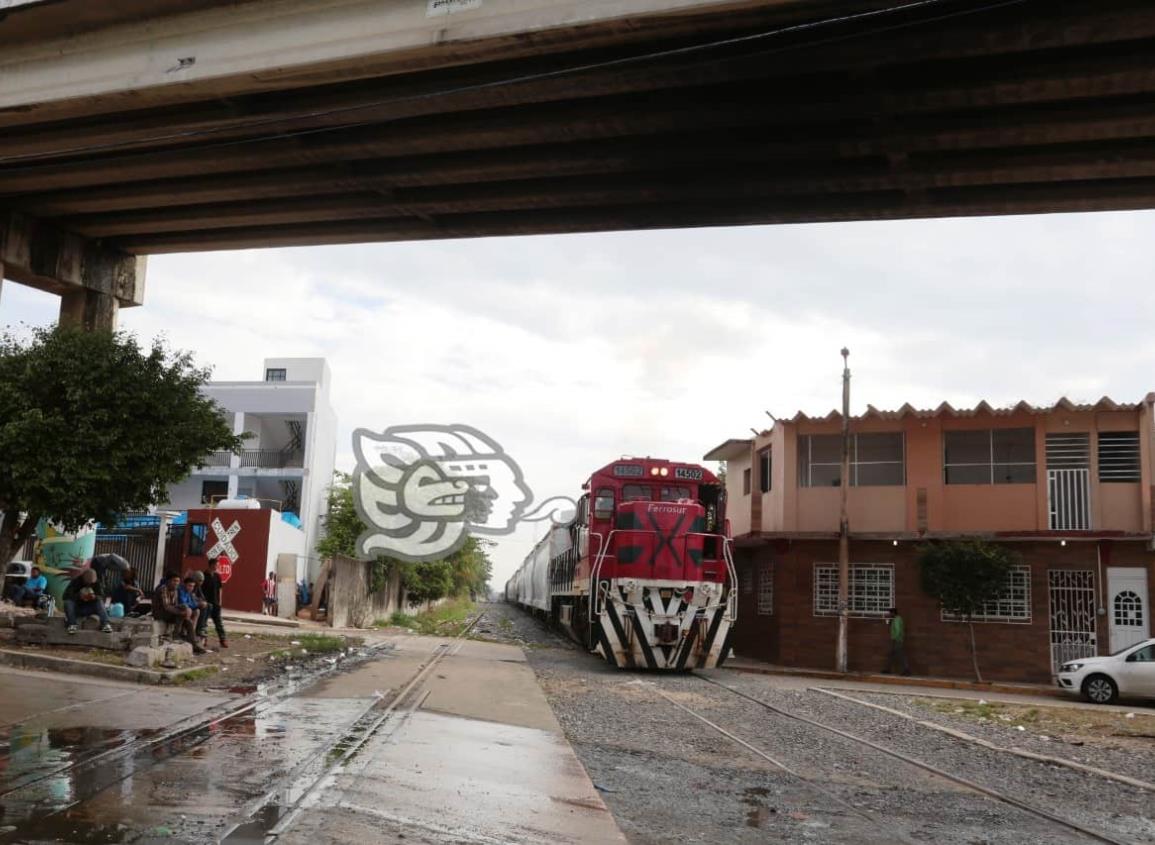 Piden reparar alumbrado bajo el puente de la Avenida Uno
