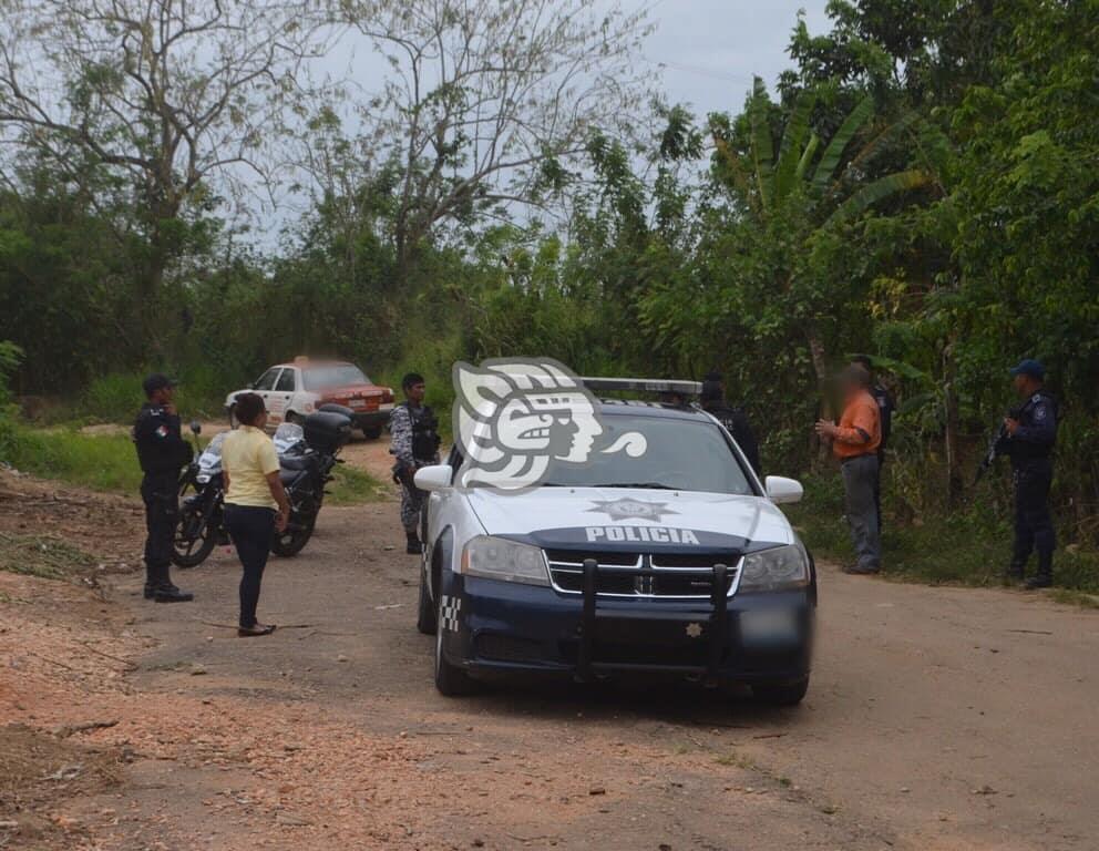 Roban dos taxis en Acayucan; conductores fueron sometidos