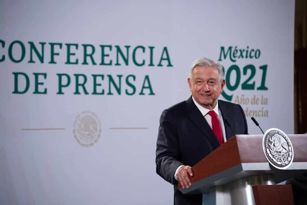 Vacuna se aplicará sin distinción del sector público y privado: AMLO