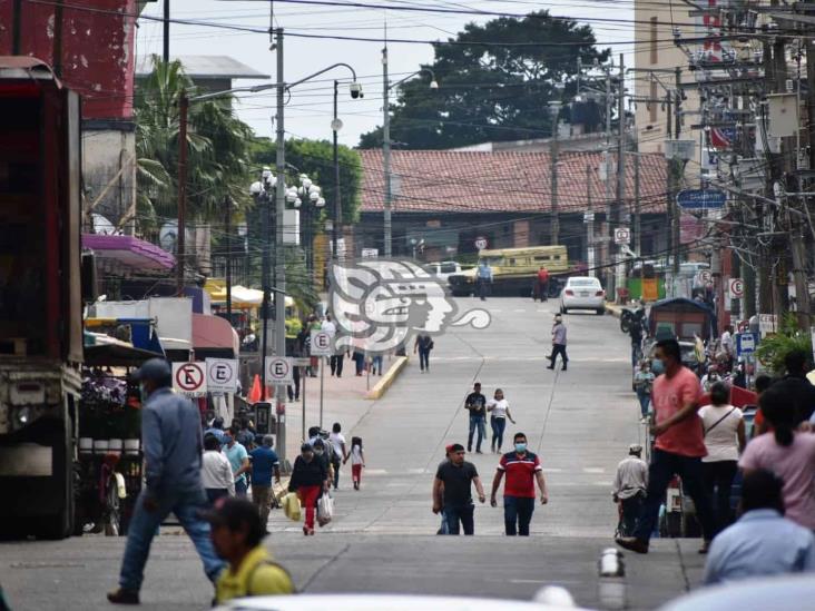 Pese alerta por rebrote, acayuqueños no cumplen con medidas sanitarias 