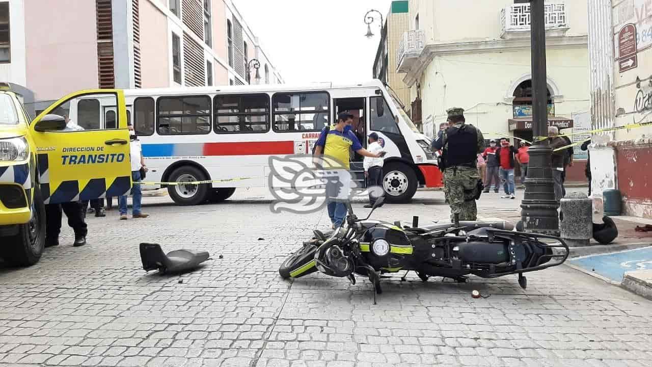 Urbanos impacta a motociclista en Veracruz