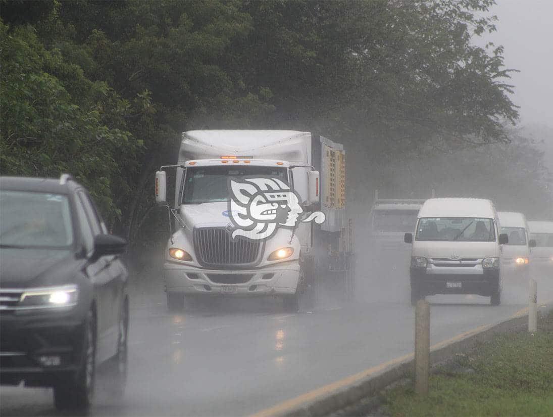 Peligro latente en la Coatza-Villa por lluvias, van 3 accidentes