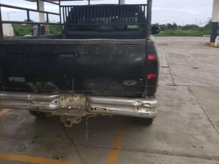 Se impacta moto contra vehículo en carretera federal 175