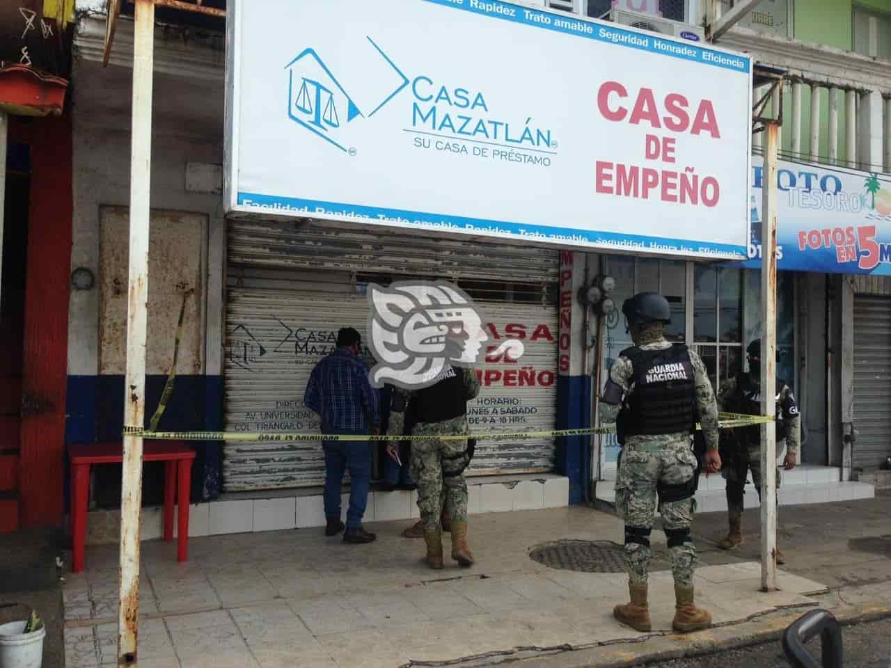 Roban aparatos en casa de empeño de Coatzacoalcos