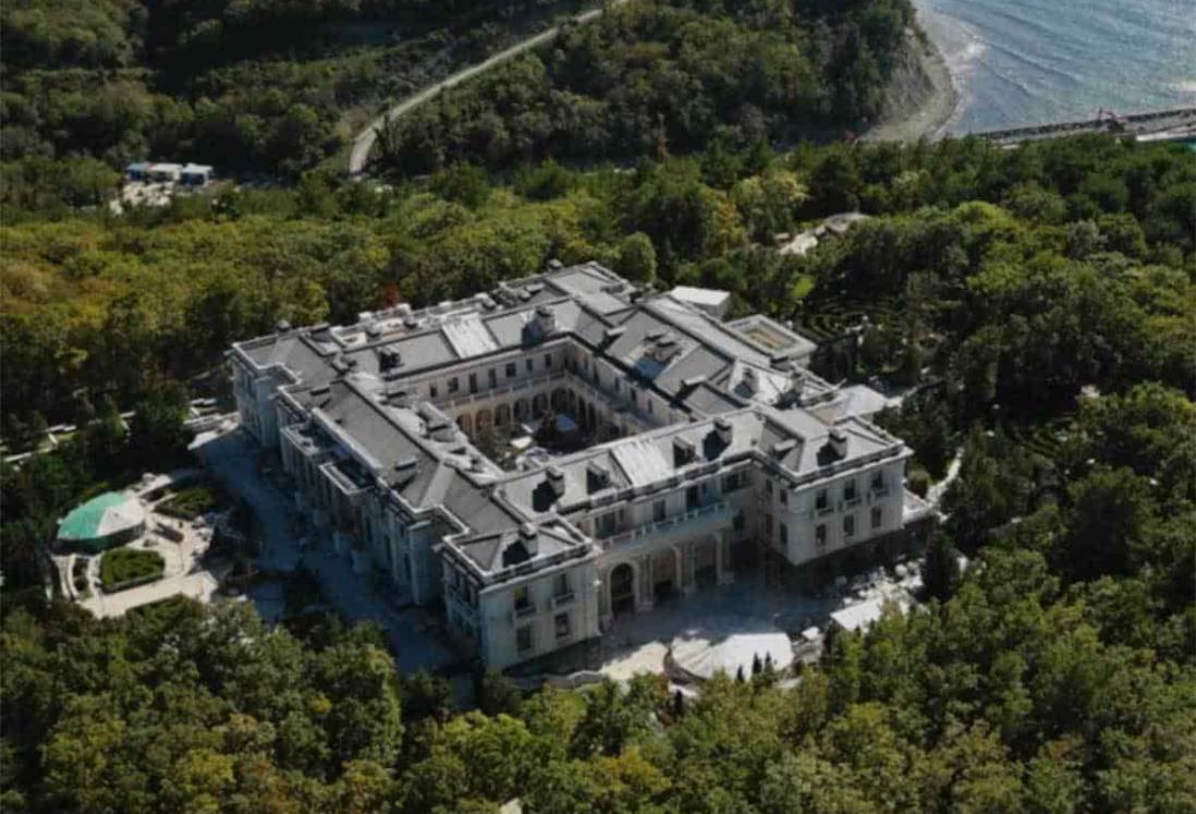 Este es el palacio secreto de Putin, revela opositor Navalni