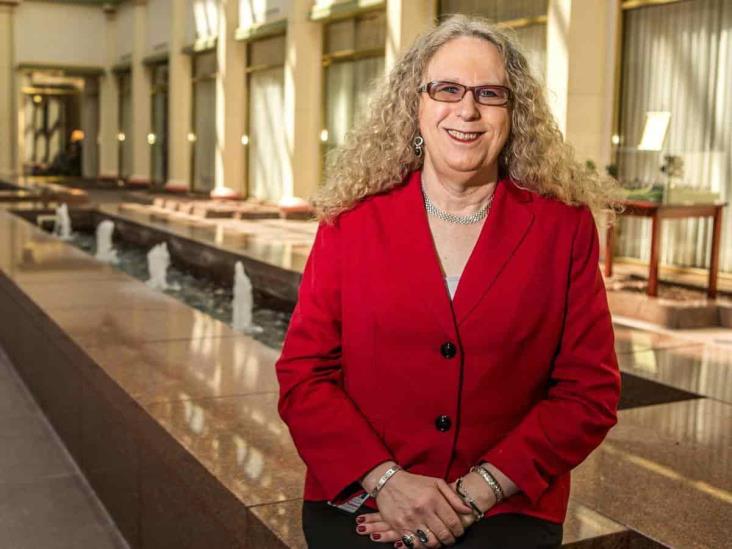 Nomina Biden a mujer transgénero para Subsecretaría de Salud