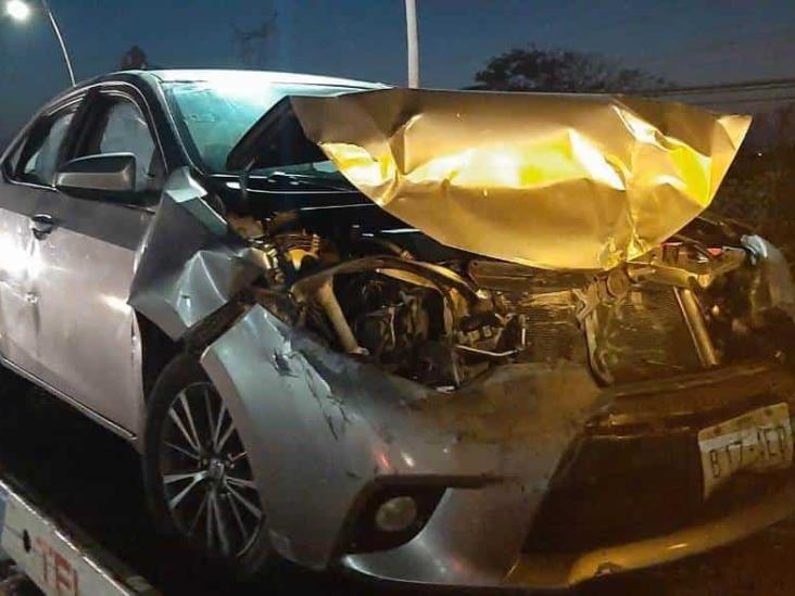 Se registra accidente entre dos vehículos particulares en Medellín de Bravo