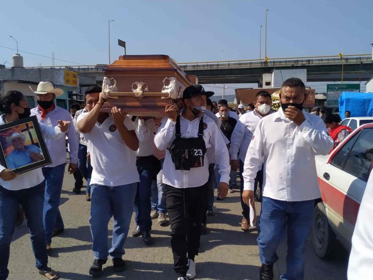 Último adiós a líder de taxistas asesinado en norte de Veracruz