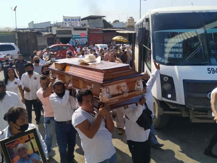 Último adiós a líder de taxistas asesinado en norte de Veracruz