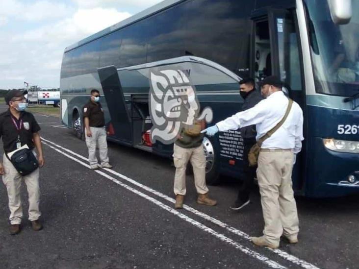 Repatrió INM a 136 hondureños desde el Aeropuerto de Minatitlán