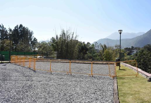 Estacionamiento del Jardín Botánico de Orizaba, en riesgo de colapsar