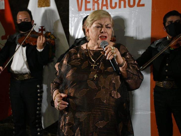 Paquita la del Barrio, candidata a diputación en Veracruz