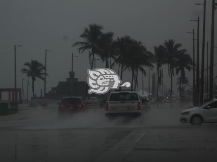 Alerta Gris por Frente Frío 32 en Coatzacoalcos; prevén lluvias y aire violento