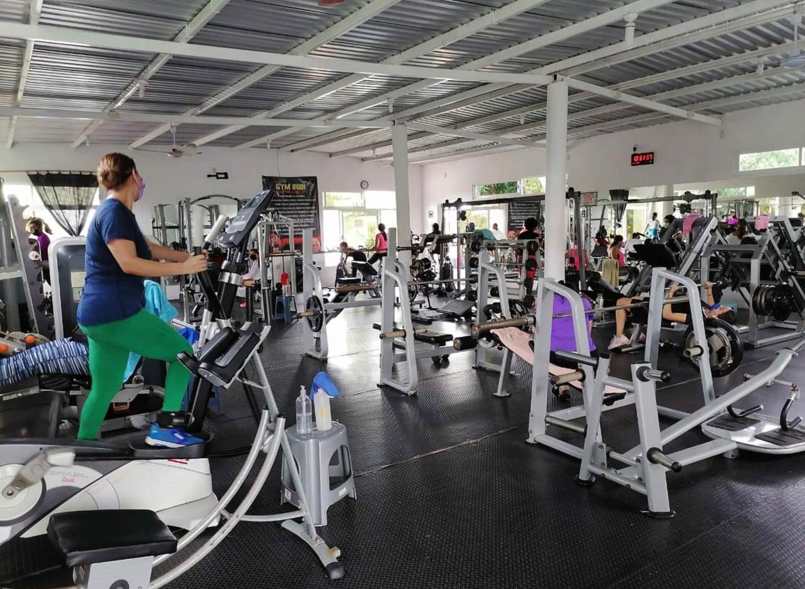 Refuerzan medidas de higiene en gimnasios
