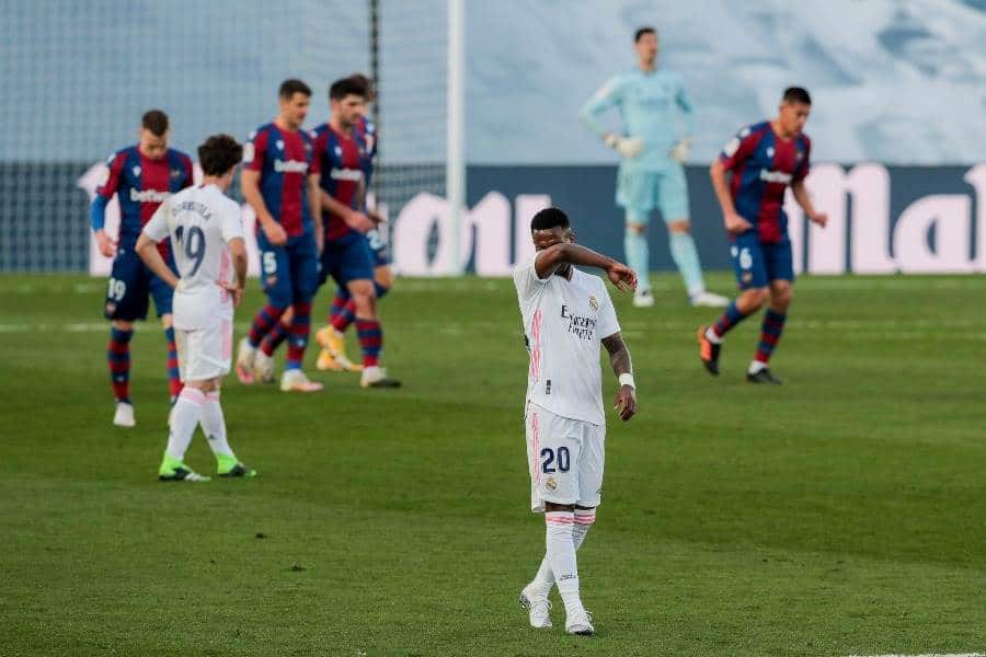 Real Madrid cae en casa 2-1 contra el Levante