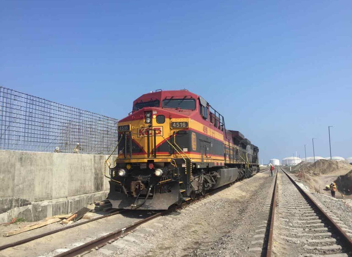 Listo tramo ferroviario en el puerto