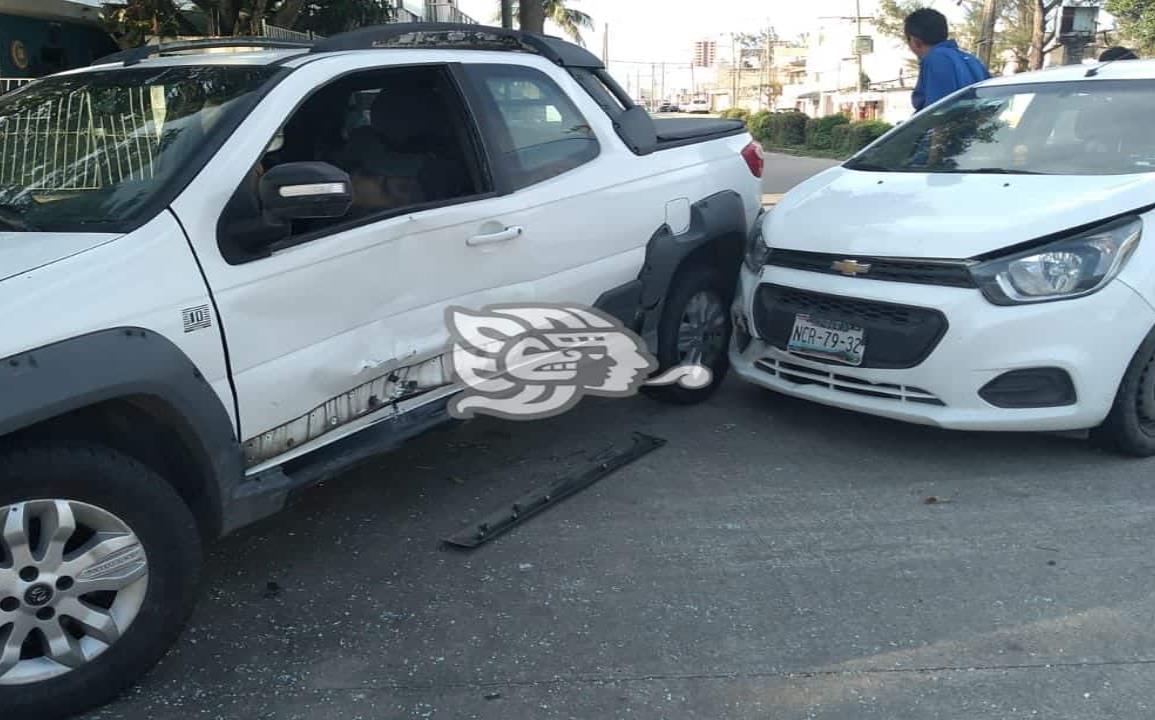 Percance vial en Niños Héroes y prolongación Hidalgo