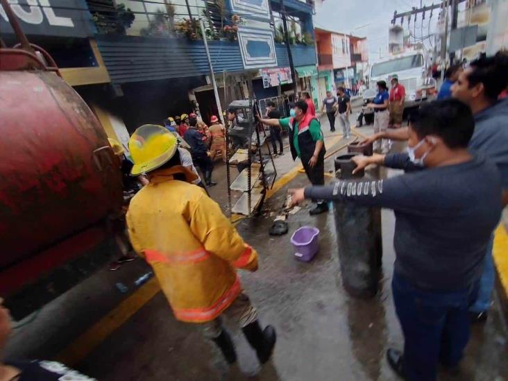 En Tlapacoyan, se incendia panadería