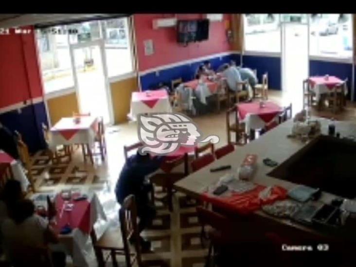 Fiscal y diputada sobreviven a ataque armado en restaurante de Oluta
