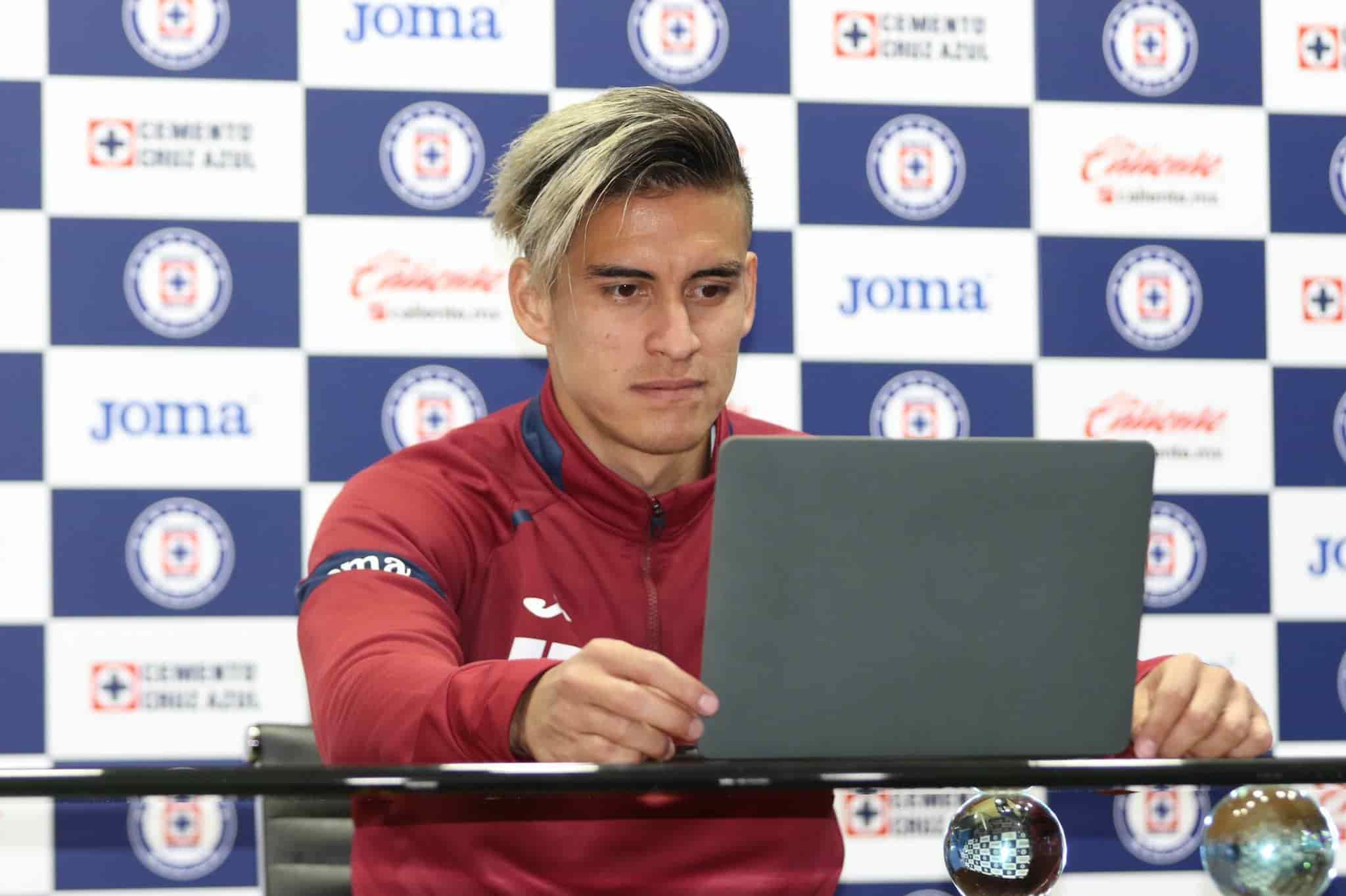 Alexis Peña prometió ser disciplinado en Cruz Azul