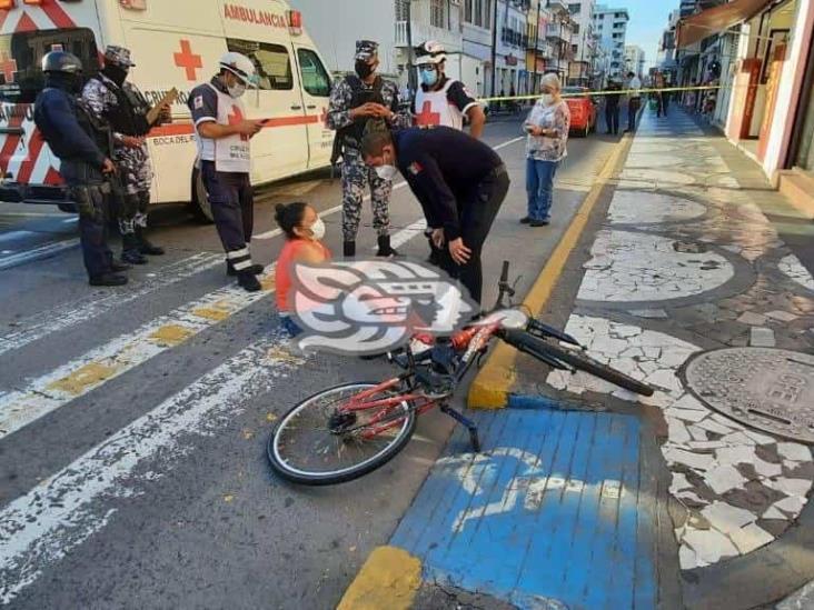 Atropellan a mujer quien transitaba en bicicleta en calles de Veracruz