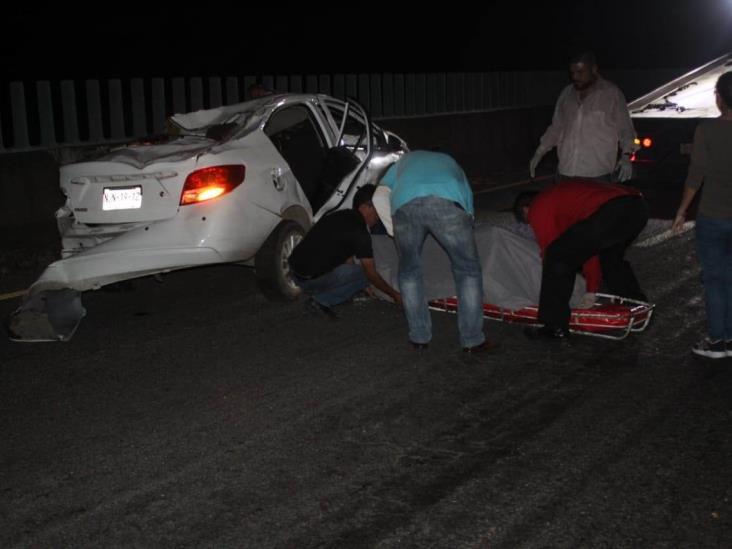 En Medellín de Bravo, se accidentan dos hombres; uno muere