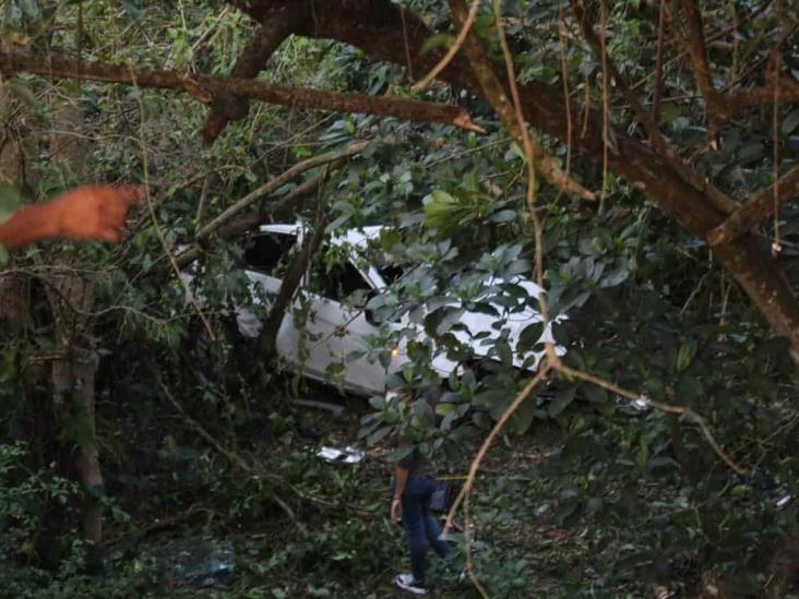 En Medellín de Bravo, se accidentan dos hombres; uno muere