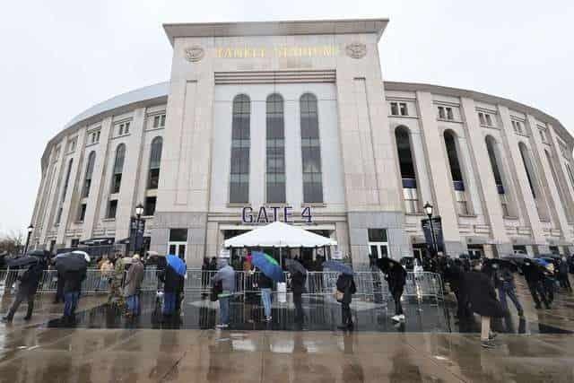 NY inicia masiva campaña de vacunación en el estadio de los Yankees