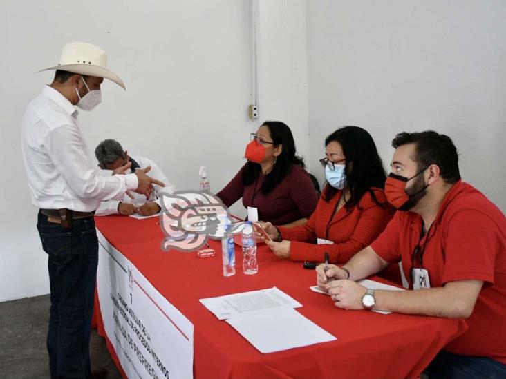 Sin sana distancia, registro de precandidatos del PRI Veracruz