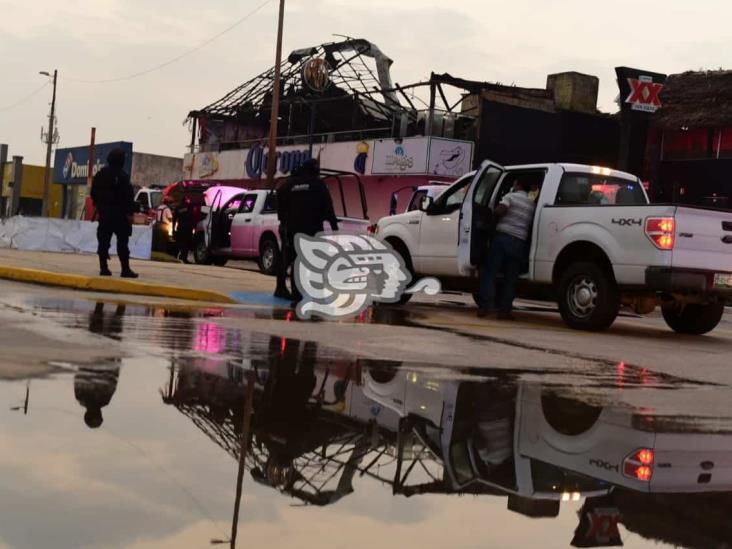 Delincuencia vuelve a incendiar la palapa “Mangos” en Coatzacoalcos