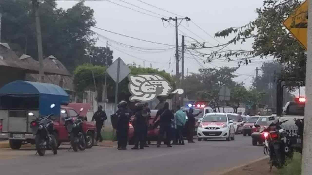 Tras choque en Cosoleacaque, detienen a dos conductores