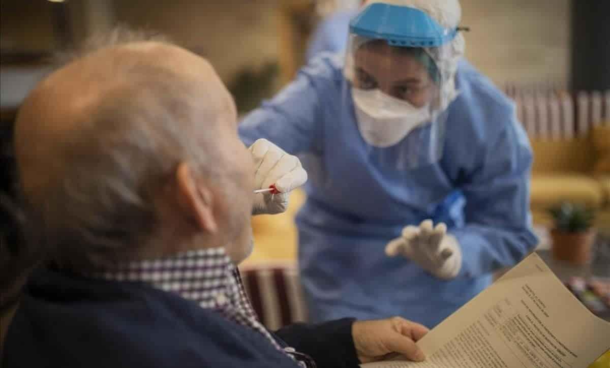 Disminuyen apoyos para asilos en pandemia