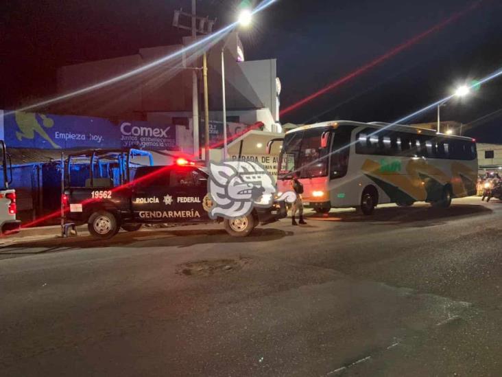 Guardia Nacional localiza droga en autobús de pasajeros en Carranza