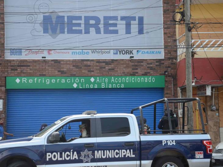 De manera violenta, asaltan negocio en Veracruz