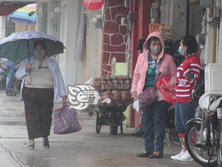 Aguadulceños soportan bajas temperaturas por Frente Frío 36