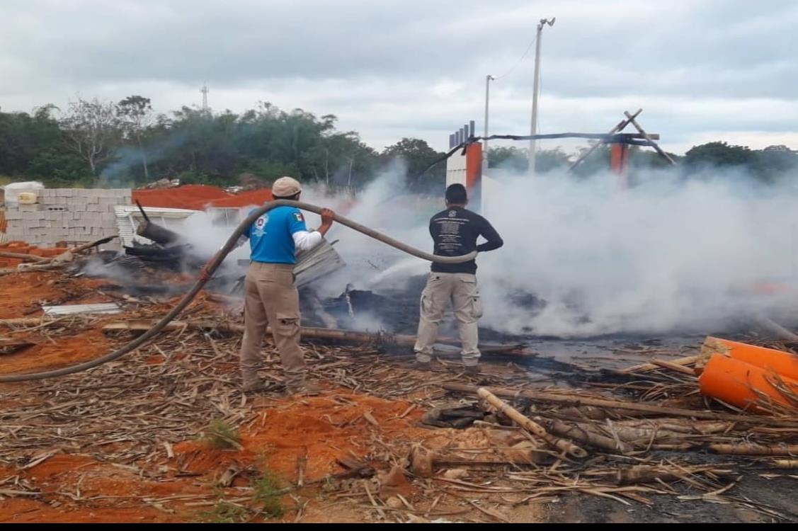 Incendio consume palapa en Oluta