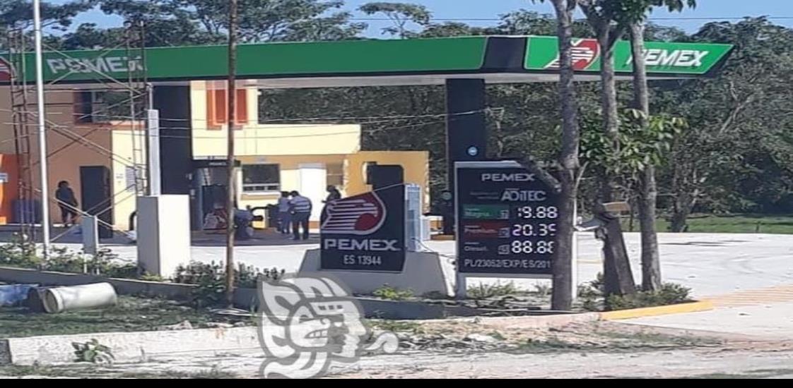 Cortes afectan venta de combustible en Acayucan