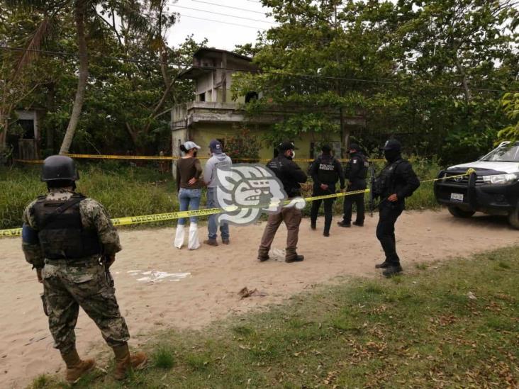 Hallazgo de posibles fosas genera movilización de la FGR en Coatzacoalcos