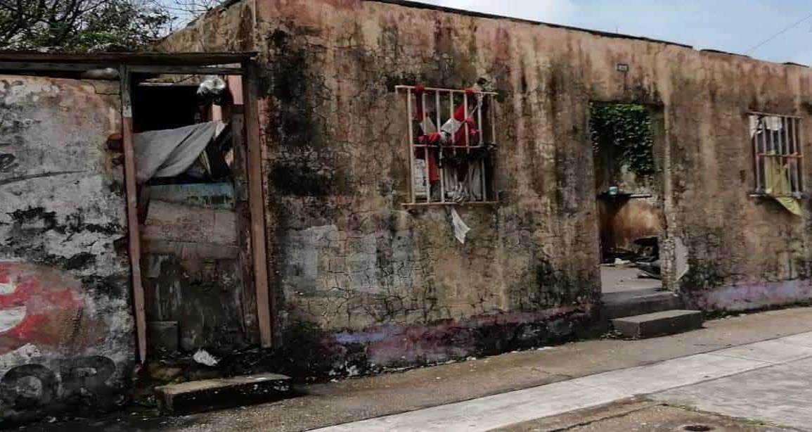 Inmuebles del centro de Coatza; entre el olvido y el abandono