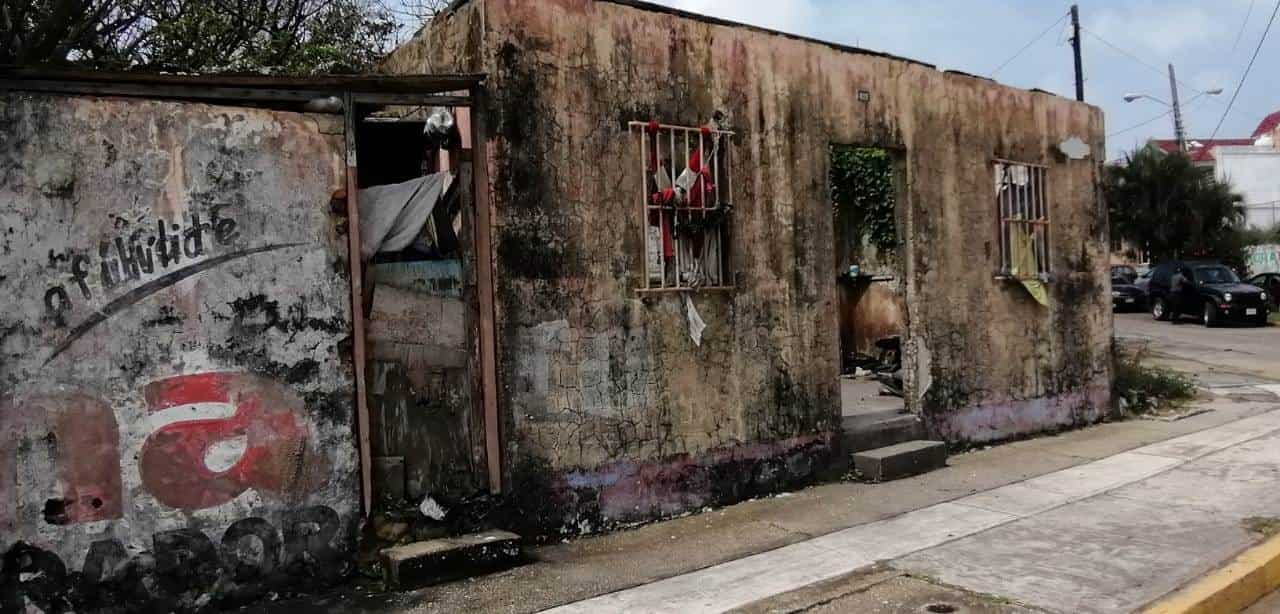 Inmuebles del centro de Coatza; entre el olvido y el abandono