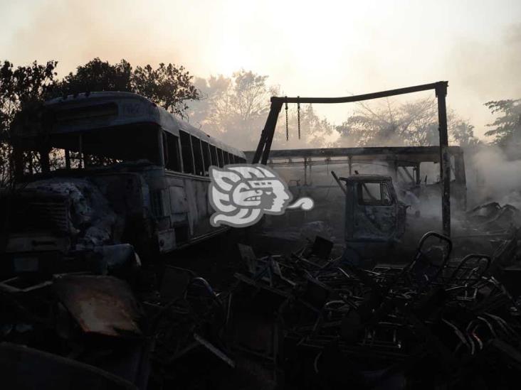 De manera misteriosa se incendia bodega