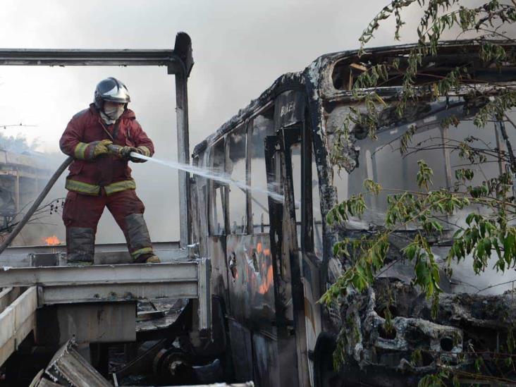 De manera misteriosa se incendia bodega